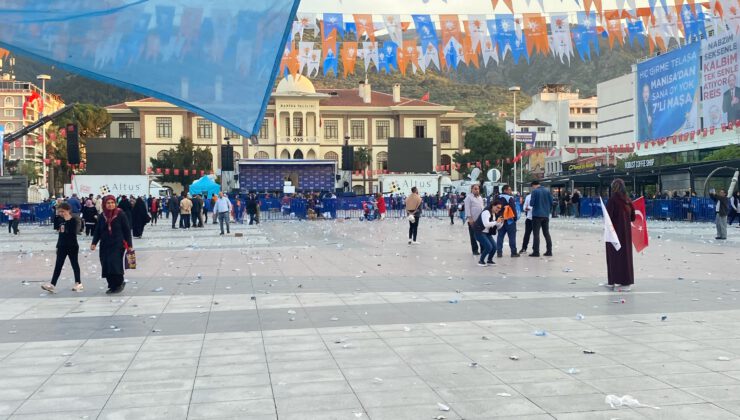 MANİSALILARA AK PARTİ MİTİNGİ ÇİLESİ!