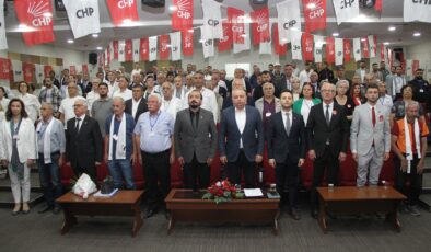 CHP Kula İlçe Kongresi’nde başkanlığa Esen Çınar seçildi