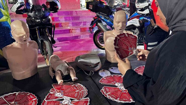 Manisa’da Türk Kızılay ve Jandarma’dan bilinçlendirme çalışması