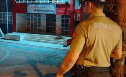Salihli’de gece bekçileri, öğrencilerin güvenliği için nöbette