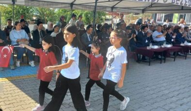 Selendi’de İlkögretim Haftası kutlandı