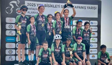 Akhisarlı pedallar Alanya’da zirveye tırmandı