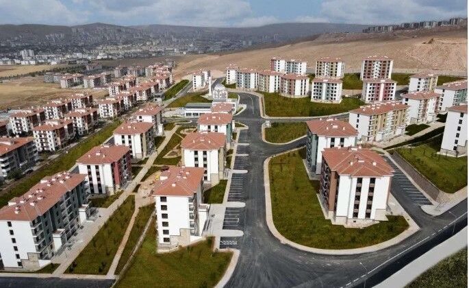 Baybatur: “TOKİ tarafından Manisa’ya 7 bin 80 yeni konut yapılacak”