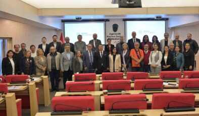 Bayraktar’dan ’Tüm ilçelere kent konseyi kurulsun’ çağrısı