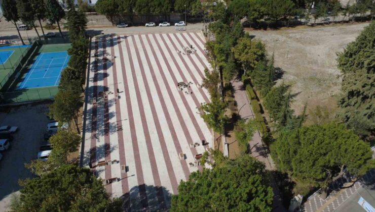 Demirci’de eski milletvekiline vefa