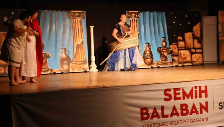 “Hades’e Yolculuk” tiyatro severlerle buluştu