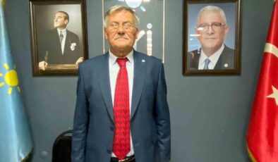 İYİ Parti Alaşehir’de Başkan Ulutaş güven tazeledi