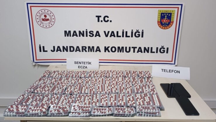 Jandarma durdurdu, binlerce sentetik hap ele geçirdi