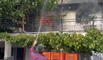 Manisa’da ev yangını