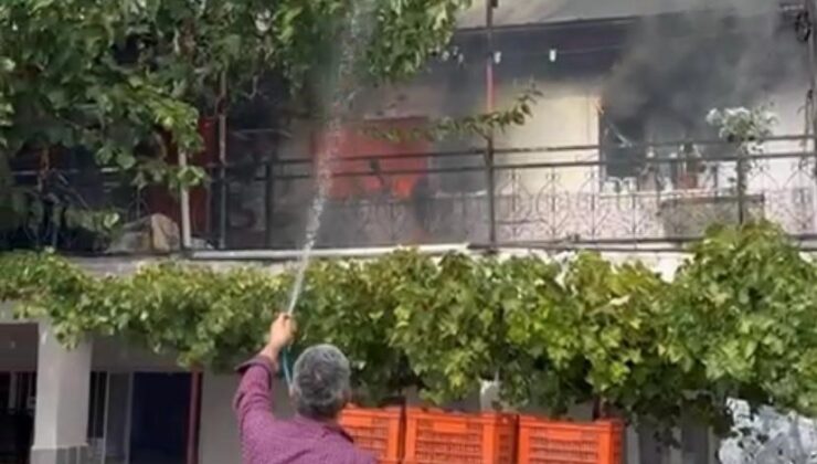 Manisa’da ev yangını