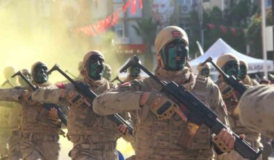 Manisa’da jandarmanın tüfekli gösterisi nefesleri kesti