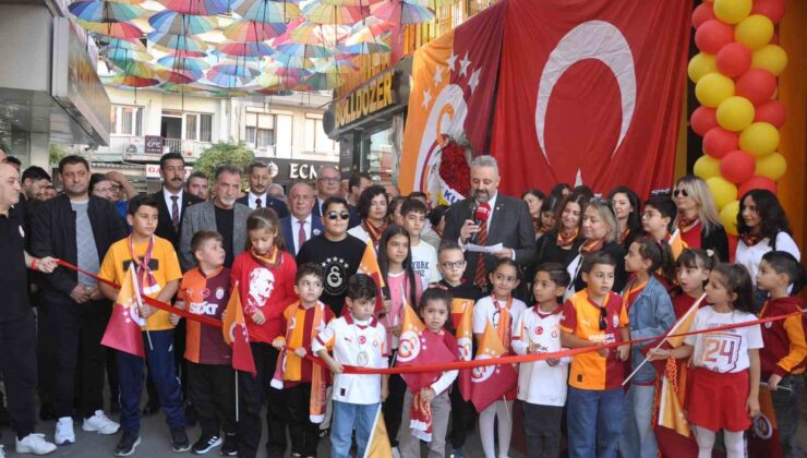 Salihli’de Galatasaray Taraftarlar Derneği açıldı