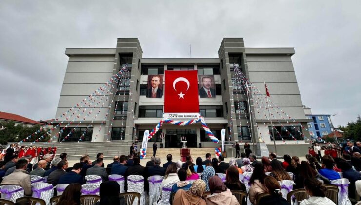 Sarıgöl’deki okulların resmi açılışı yapıldı