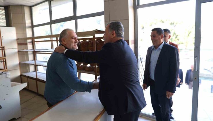 Başkan Balaban esnafın taleplerini yerinde dinliyor