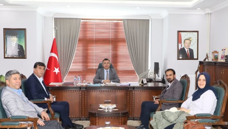 Eğitimcilerin talepleri Demirci’de masaya yatırıldı