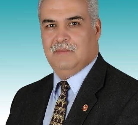 Eski başkan araç kullanırken kalp krizi geçirip hayatını kaybetti