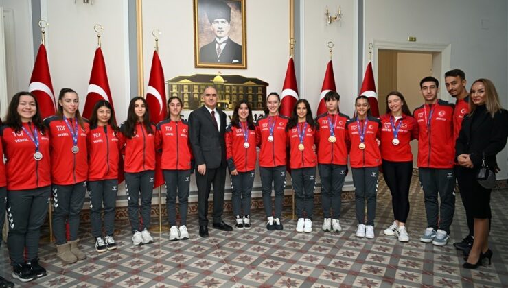 Manisa’nın altın çocukları Avrupa’dan zaferle döndü
