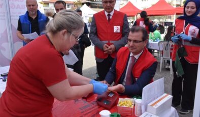 Salihli’den Kızılay’a rekor kan bağışı