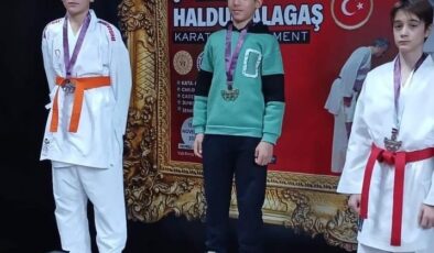 Sarıgöllü sporcu Denizli’de gümüş madalya kazandı