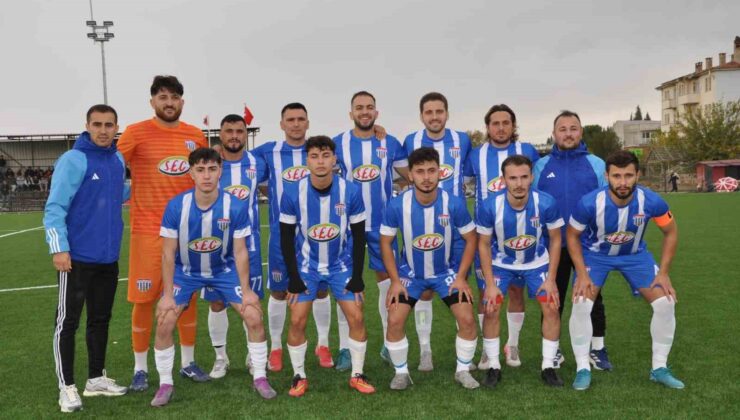 Selendi Belediyespor 3 puanı 3 golle aldı