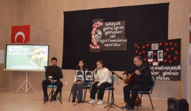 Selendi’de 24 Kasım Öğretmenler Günü kutlandı