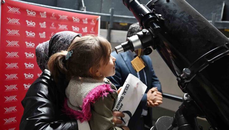 Bilim Kafe Demirci’de ’Teknolojinin topluma etkileri’ masaya yatırıldı
