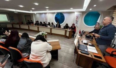 Salihli’de üniversite öğrencilerine mobil fotoğraf eğitimi