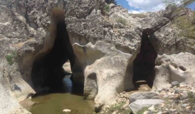 Selendi’de antik “Delikli Bent” keşfedilmeyi bekliyor