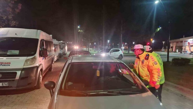 Manisa’da yılbaşı denetiminde aranan 14 şahıs yakalandı