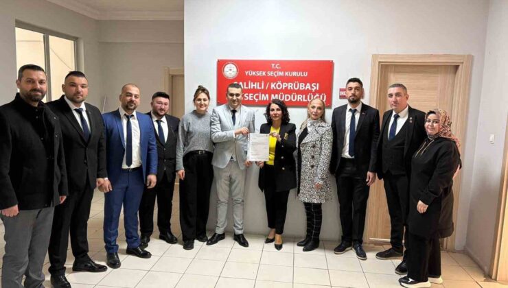 Salihli bakkallarda yeni başkan mazbatasını aldı