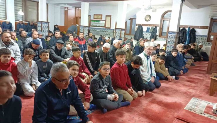 Salihli’de sabah namazı buluşması yoğun ilgi gördü