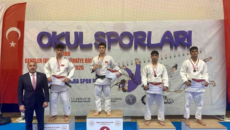 Yunusemre Belediyesporlu Emin Levent Yelkenci Türkiye ikincisi oldu