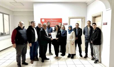 4 oy farkla başkan seçilmişti, göreve başladı