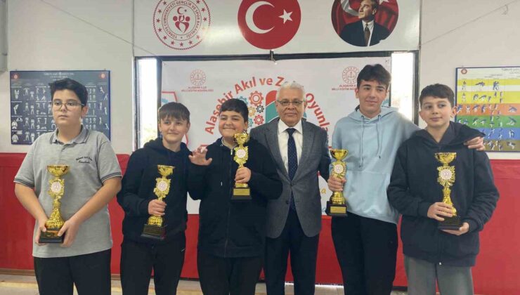 Alaşehir’de 81 öğrenci ilçe şampiyonluğu için yarıştı
