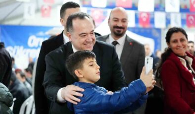 Başkan Dutlulu binlerce Manisalıyla iftar sofrasında buluştu