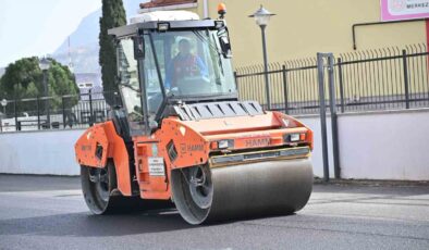 Büyükşehirden hastane otoparkına 2 bin ton sıcak asfalt