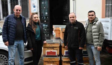 Manisa Büyükşehir’den sel mağduru arıcıya kovan desteği