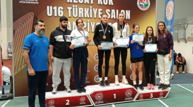 Manisalı atletlerden Türkiye üçüncülüğü