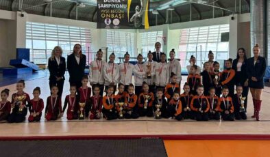 Minik cimnastikçilerden Özay Gönlüm’e vefa