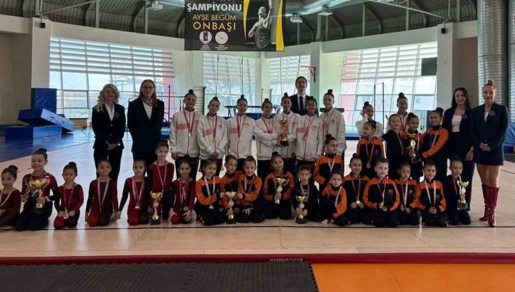 Minik cimnastikçilerden Özay Gönlüm’e vefa