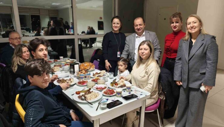 Sağlık camiası iftarda buluştu