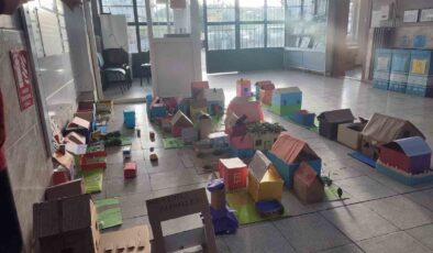 Salihli’de minik öğrencilerden geri dönüşüme anlamlı dokunuş