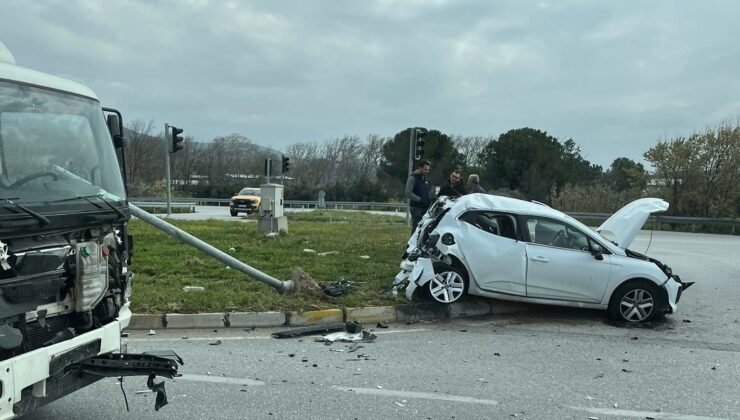 Akhisar’da OSB kavşağında trafik kazası: 1 yaralı