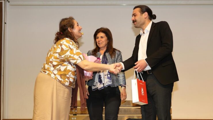 “Çatlak” oyunu büyük beğeni topladı