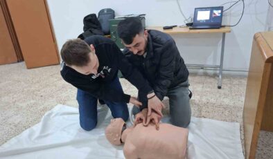 Gördes’te STK’lara yönelik ‘hayat kurtaran’ eğitimler başladı