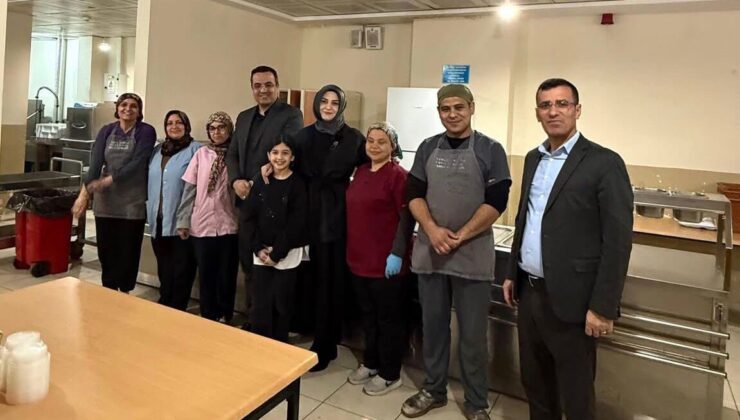 Kaymakam Dalak çğrencilerle birlikte iftar açtı