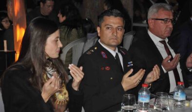 Salihli jandarma, şehit aileleri ve gazileri iftar sofrasında ağırladı