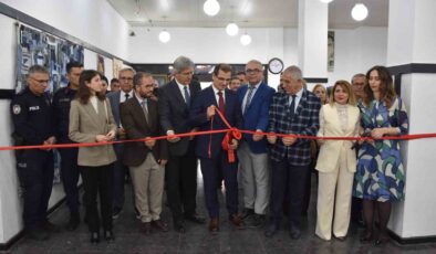 Salihli’de 8 Mart’a özel Uluslararası Jürili Karma Sergi açıldı