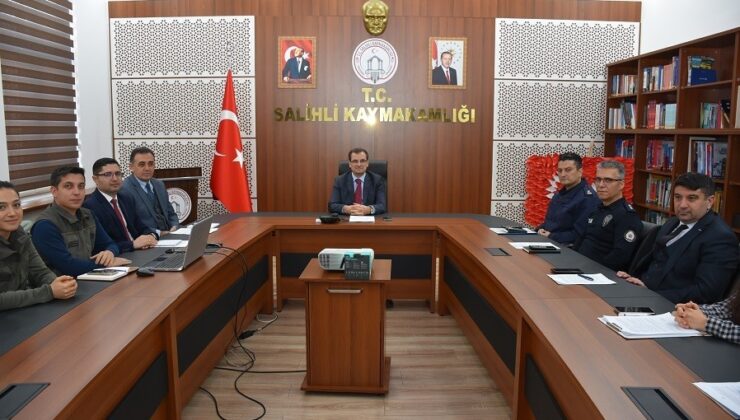 Salihli’de sahipsiz hayvanlar için kritik adım: 7/24 ihbar hattı kuruldu