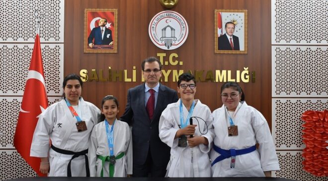 Salihli’nin karate yıldızları Türkiye dereceleriyle gururlandırdı